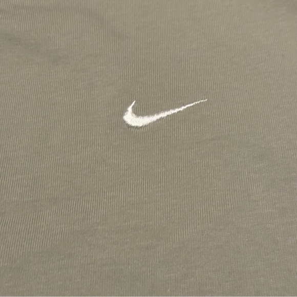 Nike Men’s Solo Swoosh Tee Light Army Size Extra Small - Picture 4 of 4
